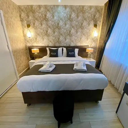 Honey Hotel