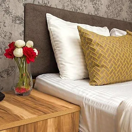 Honey Hotel