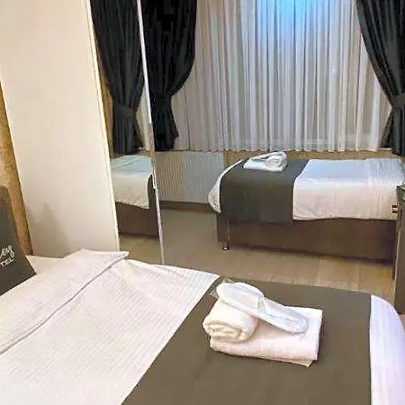 Honey Hotel