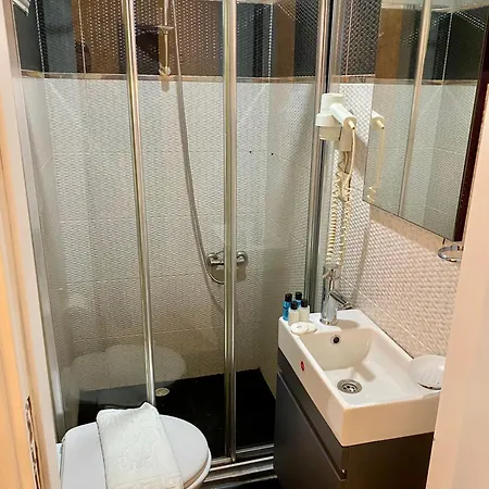 Honey Hotel